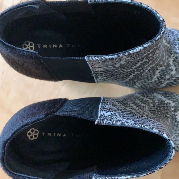 Trina Turk Wilshire Ankle Booties 6 - Picture 9 of 10